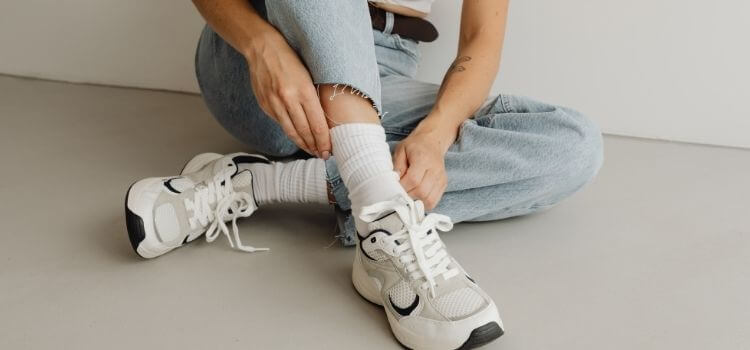GUESS Women's Loven Sneaker
